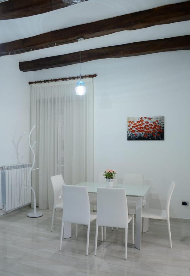 Al Teatro Verdi Luxury Apartment Салерно Экстерьер фото